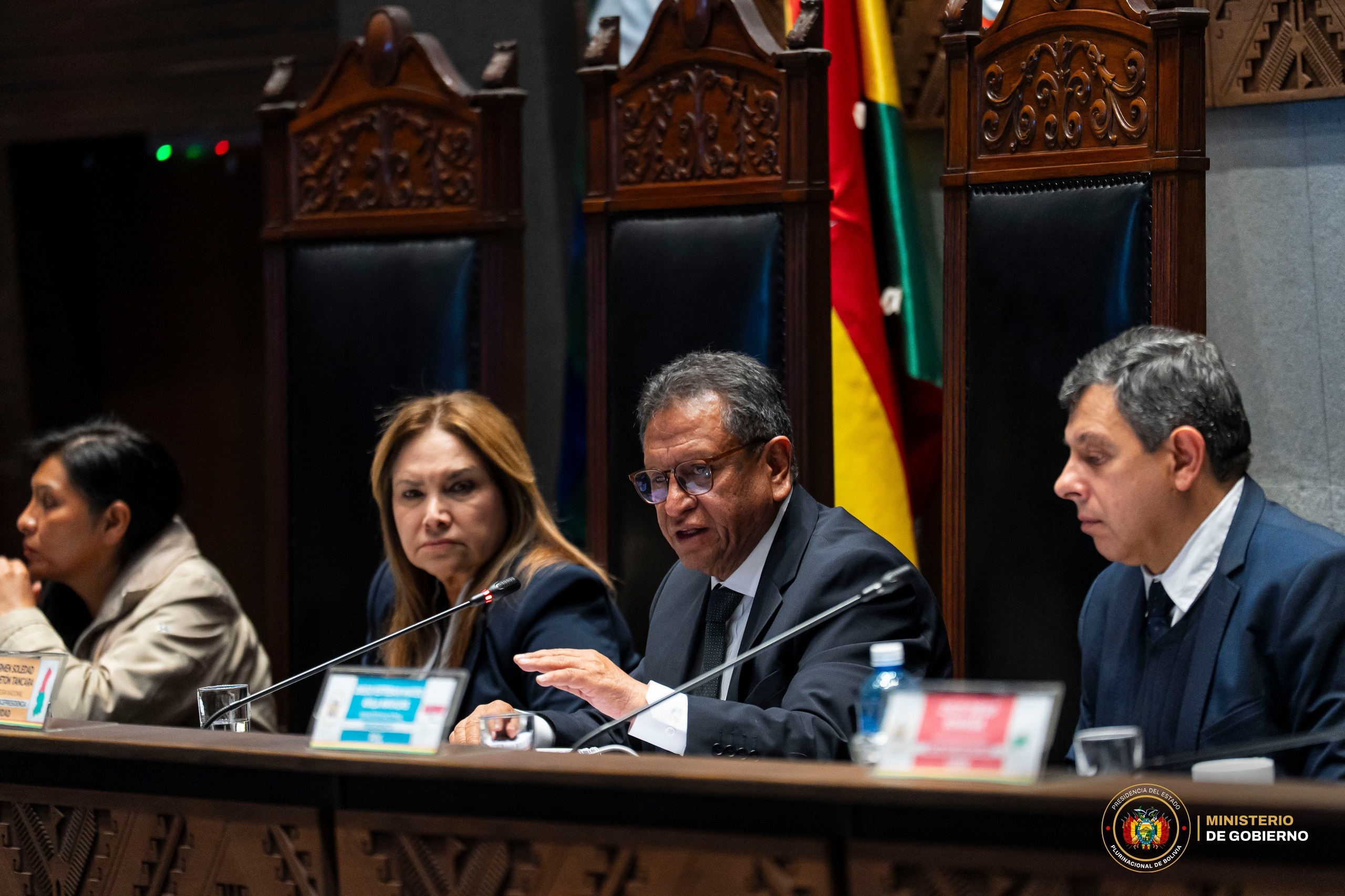 𝗠𝗶𝗻𝗶𝘀𝘁𝗲𝗿𝗶𝗼 𝗱𝗲 𝗚𝗼𝗯𝗶𝗲𝗿𝗻𝗼 𝗿𝗲𝗮𝗳𝗶𝗿𝗺𝗮 𝗶𝗻𝘀𝘁𝗶𝘁𝘂𝗰𝗶𝗼𝗻𝗮𝗹𝗶𝘇𝗮𝗰𝗶𝗼́𝗻 𝘆 𝗺𝗲𝗿𝗶𝘁𝗼𝗰𝗿𝗮𝗰𝗶𝗮 𝗲𝗻 𝗹𝗮 𝗱𝗲𝘀𝗶𝗴𝗻𝗮𝗰𝗶𝗼́𝗻 𝗱𝗲𝗹 𝗔𝗹𝘁𝗼 𝗠𝗮𝗻𝗱𝗼 𝗱𝗲 𝗹𝗮 𝗣𝗼𝗹𝗶𝗰𝗶́𝗮 𝗕𝗼𝗹𝗶𝘃𝗶𝗮𝗻𝗮