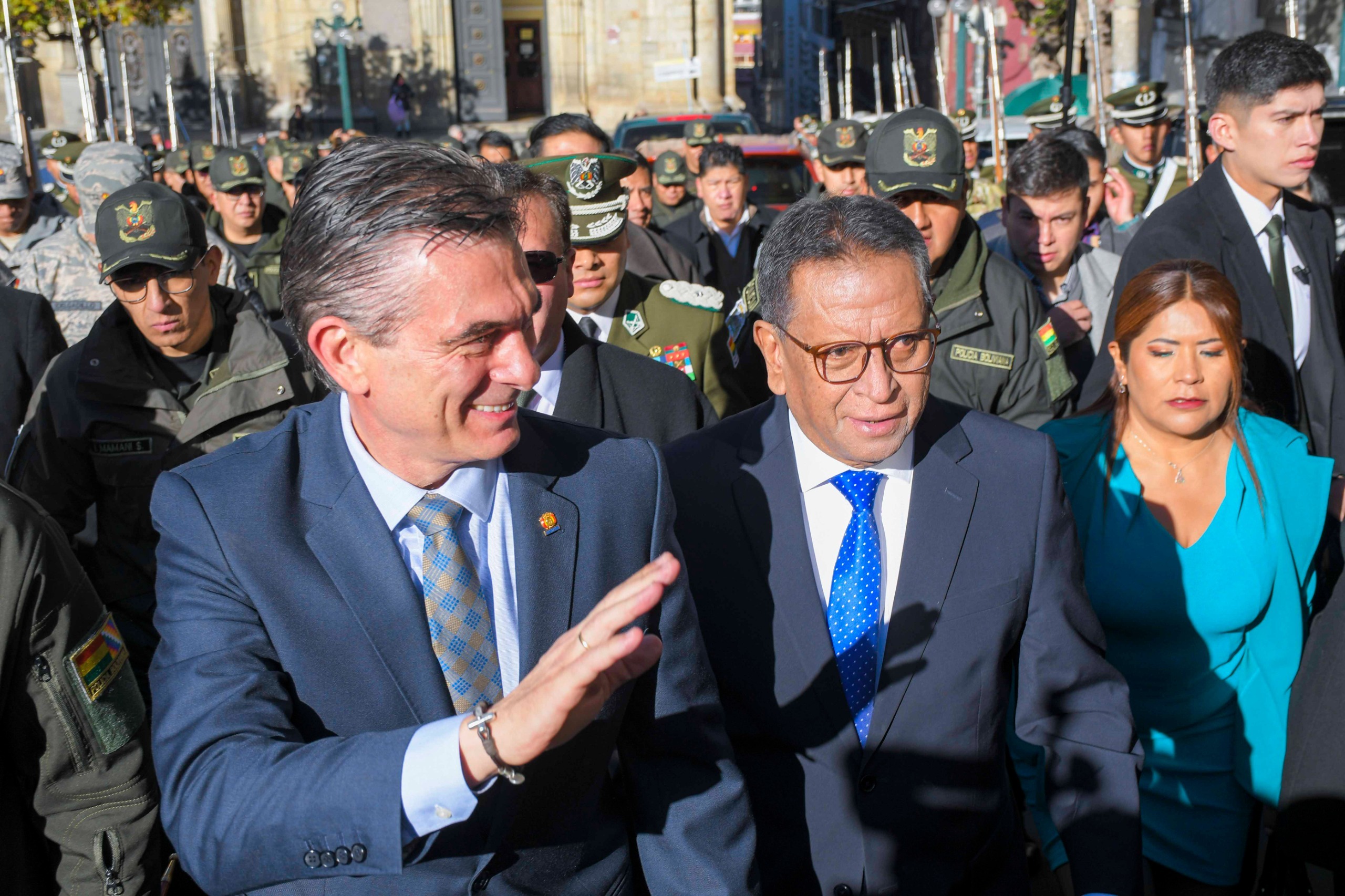 En su Bicentenario, la Policía Boliviana es reconocida por devolver el orden y la seguridad al país tras 50 días de bloqueos