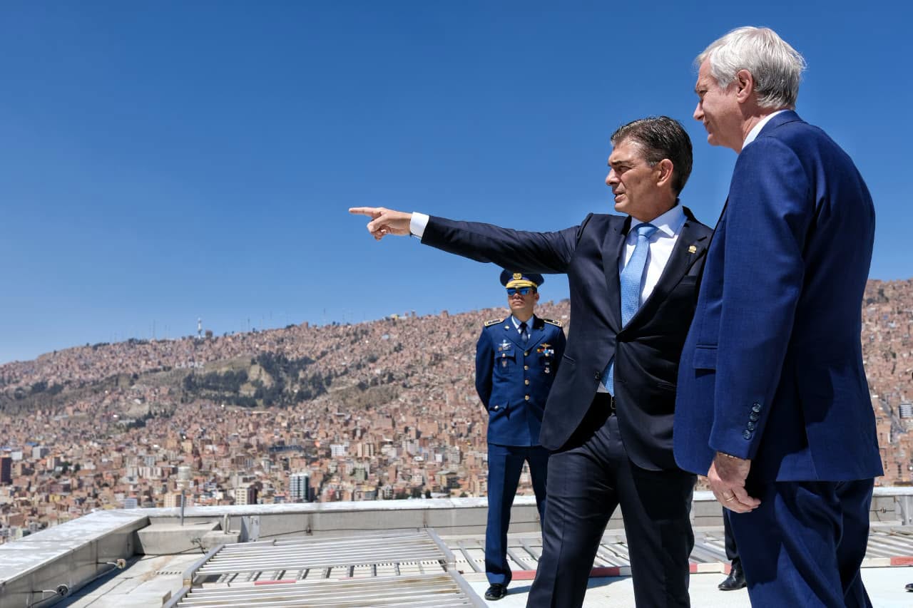 Presidente de Chile llegó a Bolivia para fortalecer agenda bilateral